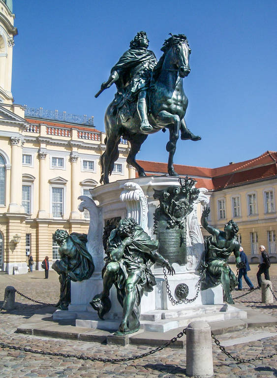 Das Reiterstandbild des Großen Kurfürsten stand früher an der Langen Brücke am Stadtschloss.