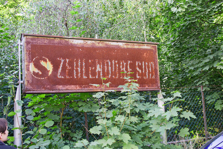 Überreste des ehemaligen Bahnhofs Zehlendorf Süd.
