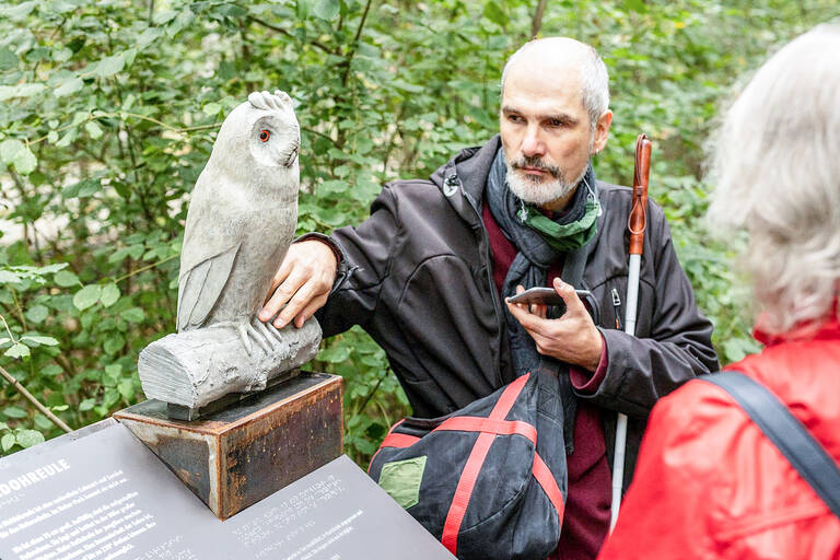 Bahnbrechende Natur: Tastbares Objekt Waldohreule. Foto: Frank Sperling