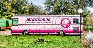 Der Bücherbus aus Salzburg ist eine Zwischenlösung.