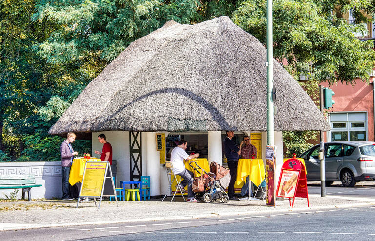 Kiosk vor dem Brand.