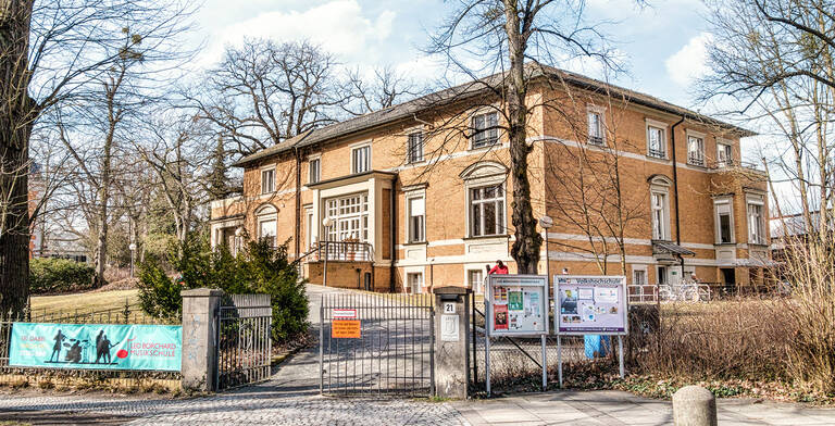 Leo-Borchard-Musikschule in der Martin-Buber-Straße 21.