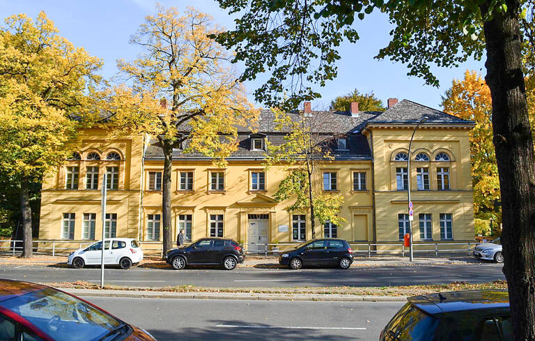 Der Nachbarschaftsverein Lankwitz entwickelte das Gutshaus Lichterfelde zum beliebten Nachbarschaftstreff. Foto: Stadtteilzentrum Steglitz e. V.