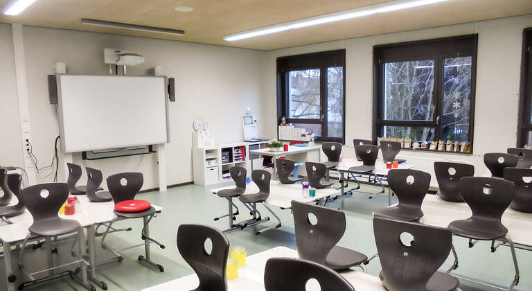 Kernsaniertes Klassenzimmer. Foto: Bezirksamt Steglitz-Zehlendorf