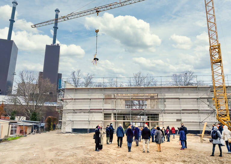 Richtfest des Erweiterungsbaus der Giesensdorfer Grundschule am 03.12.2020.Bild: Bezirksamt Steglitz-Zehlendorf