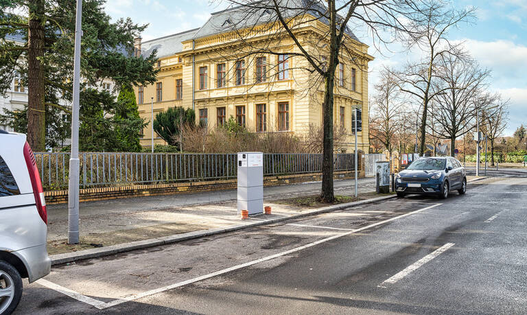 Neue Ladestation am Rudolf-Mosse-Platz.