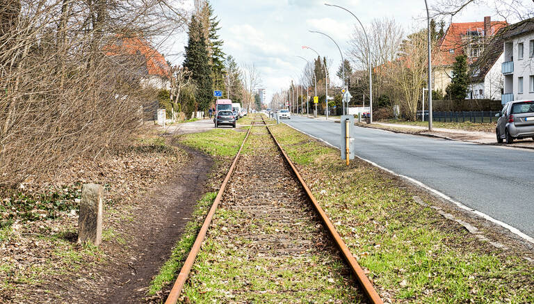 Die Schienen der Goerzbahn werden nur noch selten genutzt.