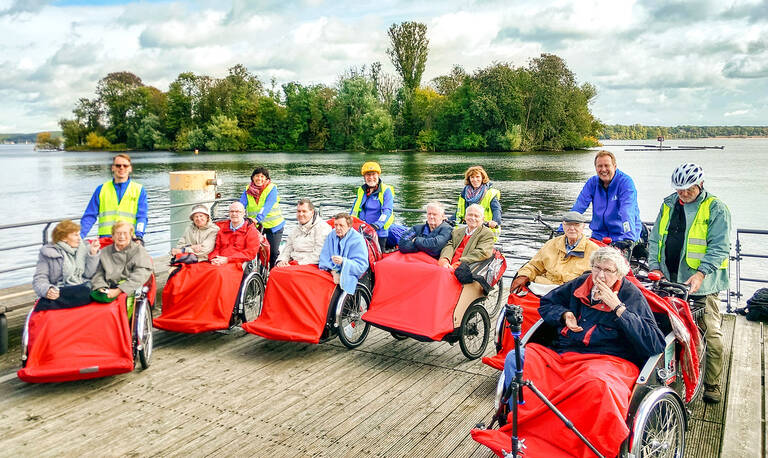 Rikscha-Treffen. Gemeinsam „eroberten“ sechs Rikschas im Jahr 2019 den Mauerradweg. Foto: Evangelische Kirchengemeinde Wannsee