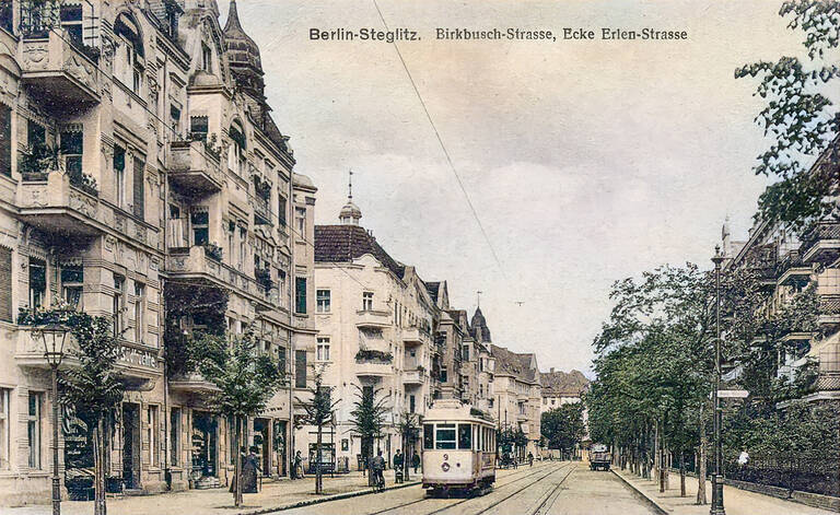 Straßenbahn auf der Birkbuschstraße.