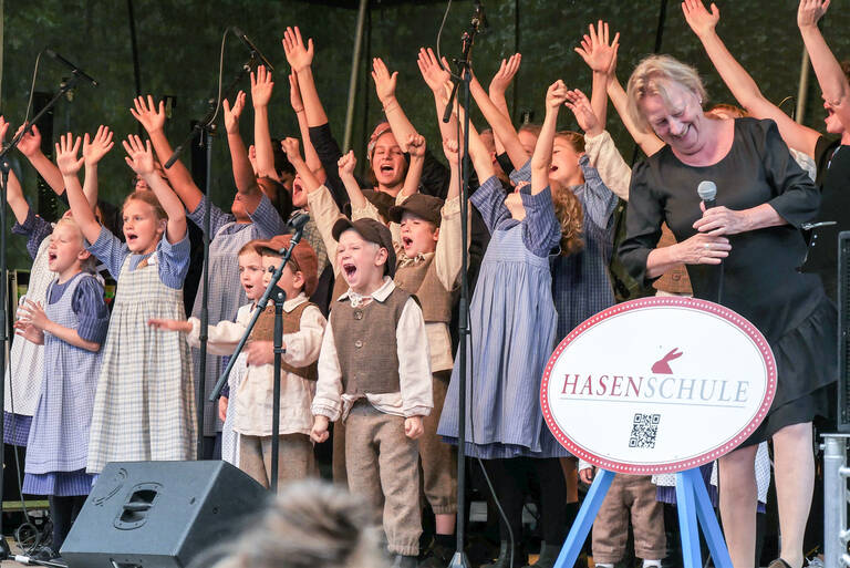 Der Chor ‚Die Kinder‘ der Hasenschule. Foto: Family & Friends e. V.