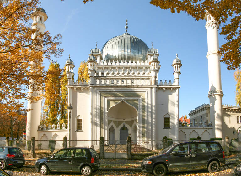 Die Inneninstandsetzung der Moschee wird durch die Deutsche Stiftung Denkmalschutz gefördert.
