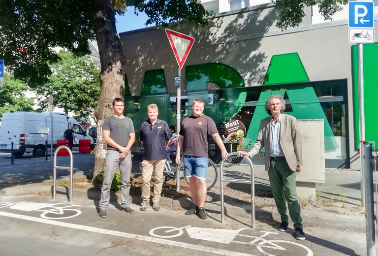 Die erste Fahrradabstellanlage für Lastenfahrräder im Bezirk wurde eingeweiht. Foto: BACW