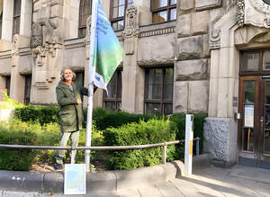 Zeichen setzen für nachhaltige Entwicklung: Umweltstadtrat Oliver Schruoffeneger. Foto: BACW/Farchmin