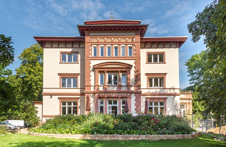 Die Villa Mittelhof ist Treffpunkt für viele Selbsthilfegruppen.