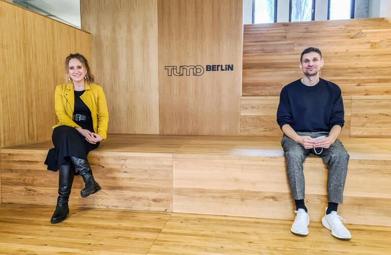 Kirstin Bauch zu Besuch bei Pawel Mordel, Leiter des TUMO Berlin. Foto BA