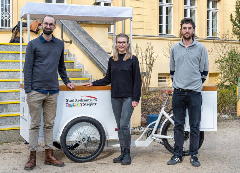 Die Mobilen Stadtteilarbeiter (V.l.n.r.): Jacob von Forstner, Nele Petzold und Wenzel Schreiber.