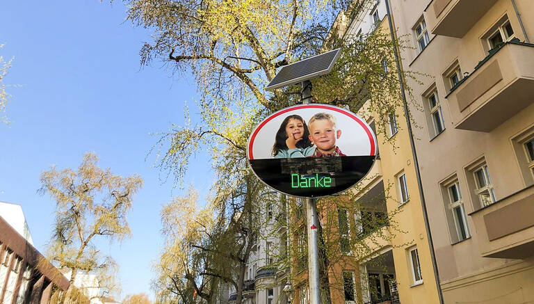 Die neue Anzeigetafel an der Nehringstraße. Foto: Farchmin / BACW