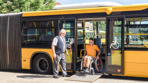 Fit für die Fahrt – die BVG bietet Mobilitätstraining an. Foto: Susann Oecknick / BVG