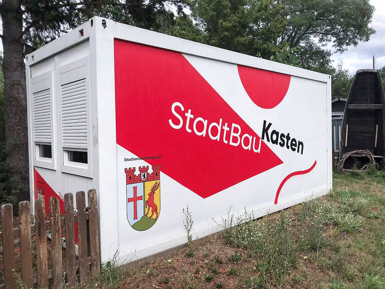 Seit Anfang September steht der StadtbauKasten an der Naturschutzstation. Foto: BA TS