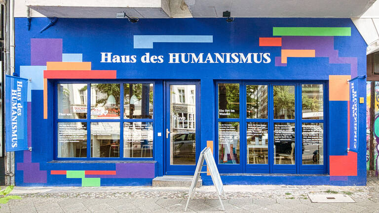 Haus des HUMANISMUS an der Potsdamer Straße 157.