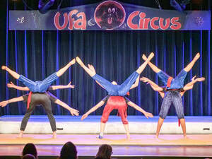 Kinder machen Circus für Kinder. Foto: ufaCircus