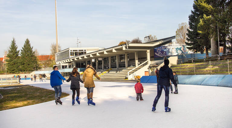 Spaß auf Kufen – in diesem Jahr ab 1. Dezember im Horst-Dohm-Eisstadion.