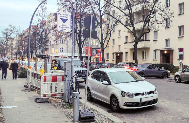 Parkscheinautomat: Hier Parkschein lösen.