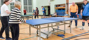 Gemeinsam Tischtennis spielen lindert die Symptome der Parkinson-Erkrankung und macht Spaß . Foto: Luci Krippner / Ping Pong Parkinson
