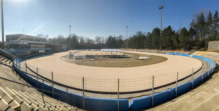 Die Eisfläche des Horst-Dohm-Eisstadion wird zur Inline- und Rollschuhfläche. Foto: John / BA CW