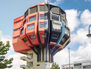 Da war er noch rot – der Bierpinsel im Jahr 2007. Heute ist er bunter.