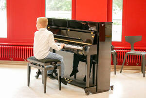 Das Klavier wurde in einer Feierstunde eingeweiht. Foto: Carl Bechstein Stiftung