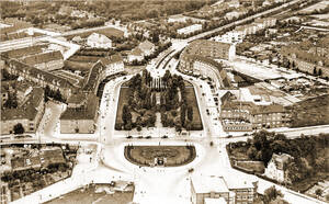 Der Breitenbachplatz: in naher Zukunft wieder ohne Autobahnbrücke – ähnlich wie auf dem historischen Bild.