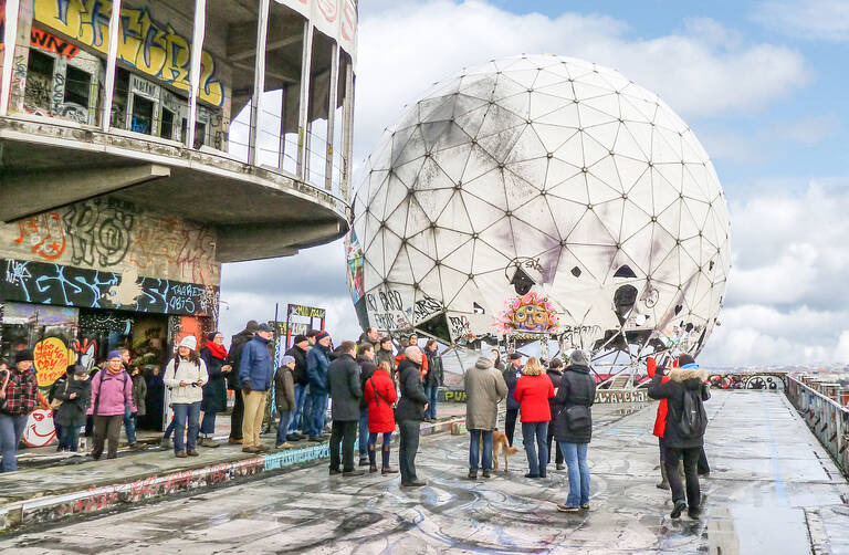 Street-Art-Tour auf dem Teufelsberg.