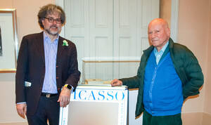 Ivo Wessel und Helmut Klewan (rechts) bei der Ausstellungseröffnung.