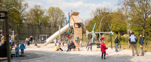 Spielplatz an der Goerzallee / Ecke Altdorfer Straße.