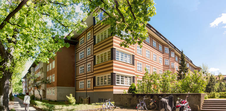Wohnhaus am Hortensienplatz nach den Entwürfen des Architekten Otto Rudolf Salvisberg.