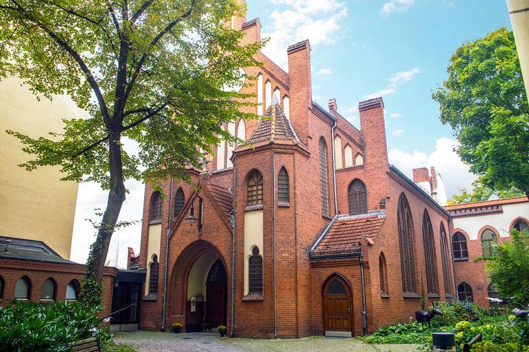 Die Gründung der Baptistengemeinde und der Bau der Kirche fanden 1898 statt.