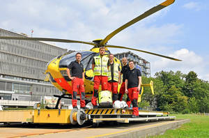 Christoph 31 ist derzeit übergangsweise am Flughafen Schönefeld beheimatet, da der Landeplatz auf dem Charité Campus Benjamin Franklin in Steglitz umgebaut wird. Foto: ADAC Berlin-Brandenburg e. V.