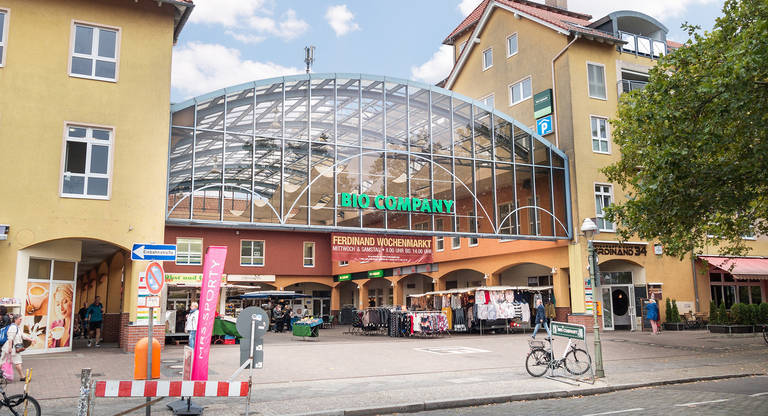 Der Ferdinandmarkt – Einkaufen unter dem Glasdach.