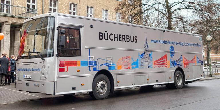 Seit Januar ist der Bücherbus umweltfreundlich unterwegs.