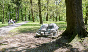 „Schildkrötengruppe“ von Christian Theunert im Heinrich-Laehr-Park.