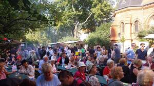 Die Kirchengemeinde lädt herzlich zu ihrem Friedenauer Herbstfest ein. Foto: Peter Martins
