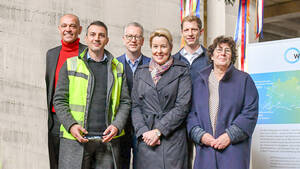 v.l.n.r.: Roland Sillmann (Geschäftsführer WISTA Management GmbH), Rawad Maarouf (Bauleiter FUBIC), Günter M. Ziegler (Präsident der Freien Universität Berlin), Franziska Giffey (Berlins Wirtschaftssenatorin), Carl von Jagwitz-Biegnitz (heinlewischer Partnerschaft freier Architekten mbB), Maren Schellenberg (Bezirksbürgermeisterin von Steglitz-Zehlendorf). Foto: WISTA
