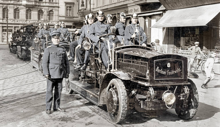 Berliner Feuerwehr um 1910.Archiv Berliner Feuerwehr