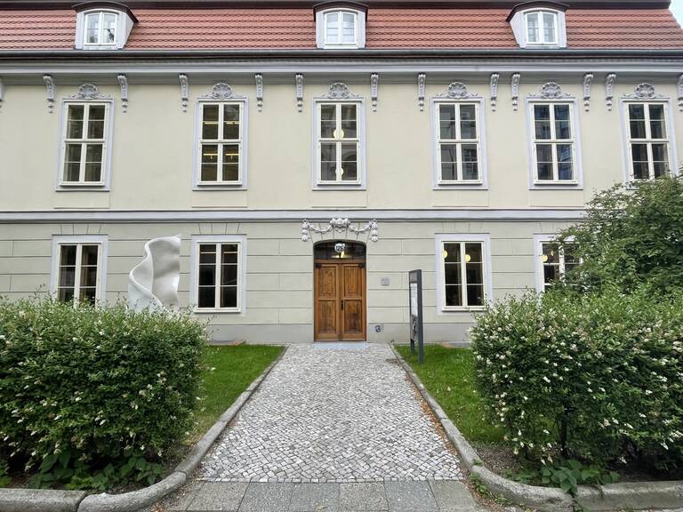 Im Schoeler-Schlösschen wird eine neue Fotoausstellung gezeigt. Foto: BACW