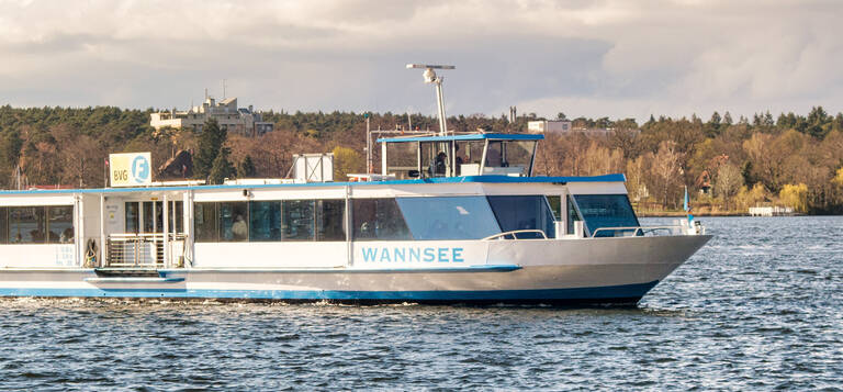 Mit der Fähre über den Wannsee.