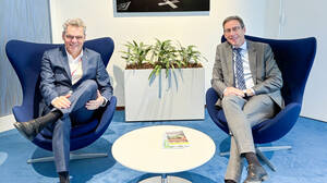 Bezirksb&uuml;rgermeister J&ouml;rn Oltmann und Tjapko Poppens, B&uuml;rgermeister von Amstelveen. Foto: Stadtverwaltung Amstelveen
