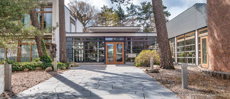 Perspektiven in Resonanz - neue Kunstausstellung im Deutsch-Japanischen Zentrum.
