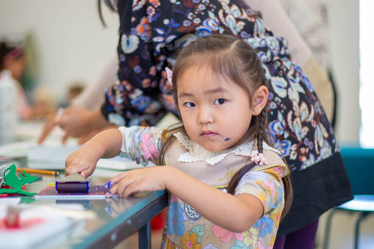 Kreativer Spaß für die Kleinsten. Foto: Dora Csala, KinderKulturMonat, Haus Bastian 2022