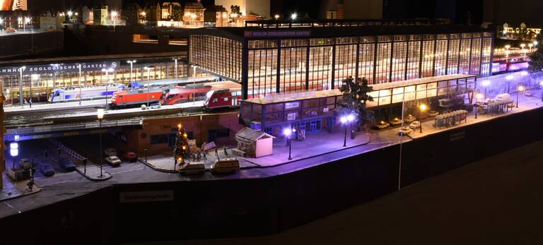 Mit der Modellbahn unterwegs. Foto: Gustav-Heinemann-Oberschule